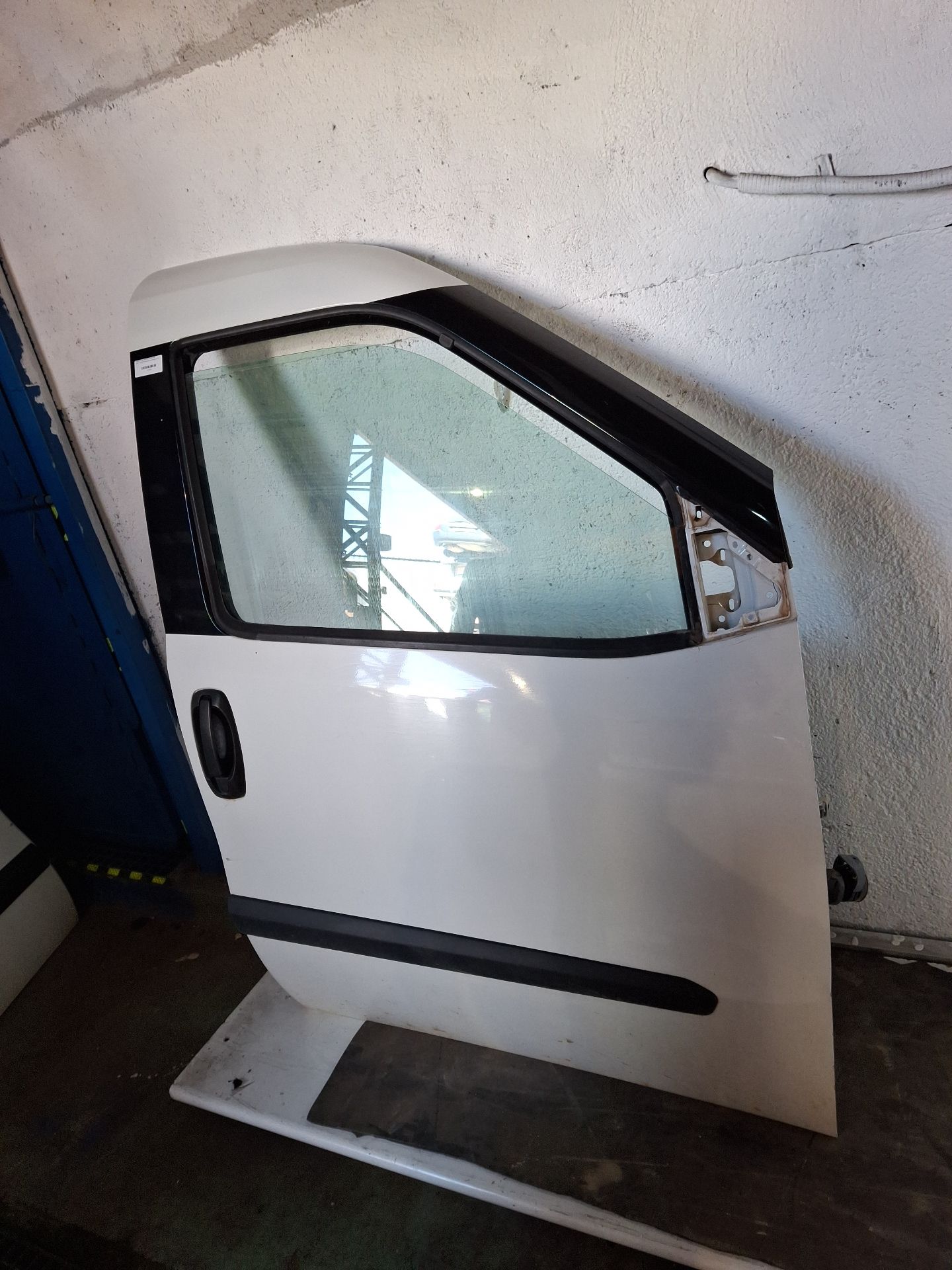 PUERTA DELANTERA DERECHA OPEL COMBO 