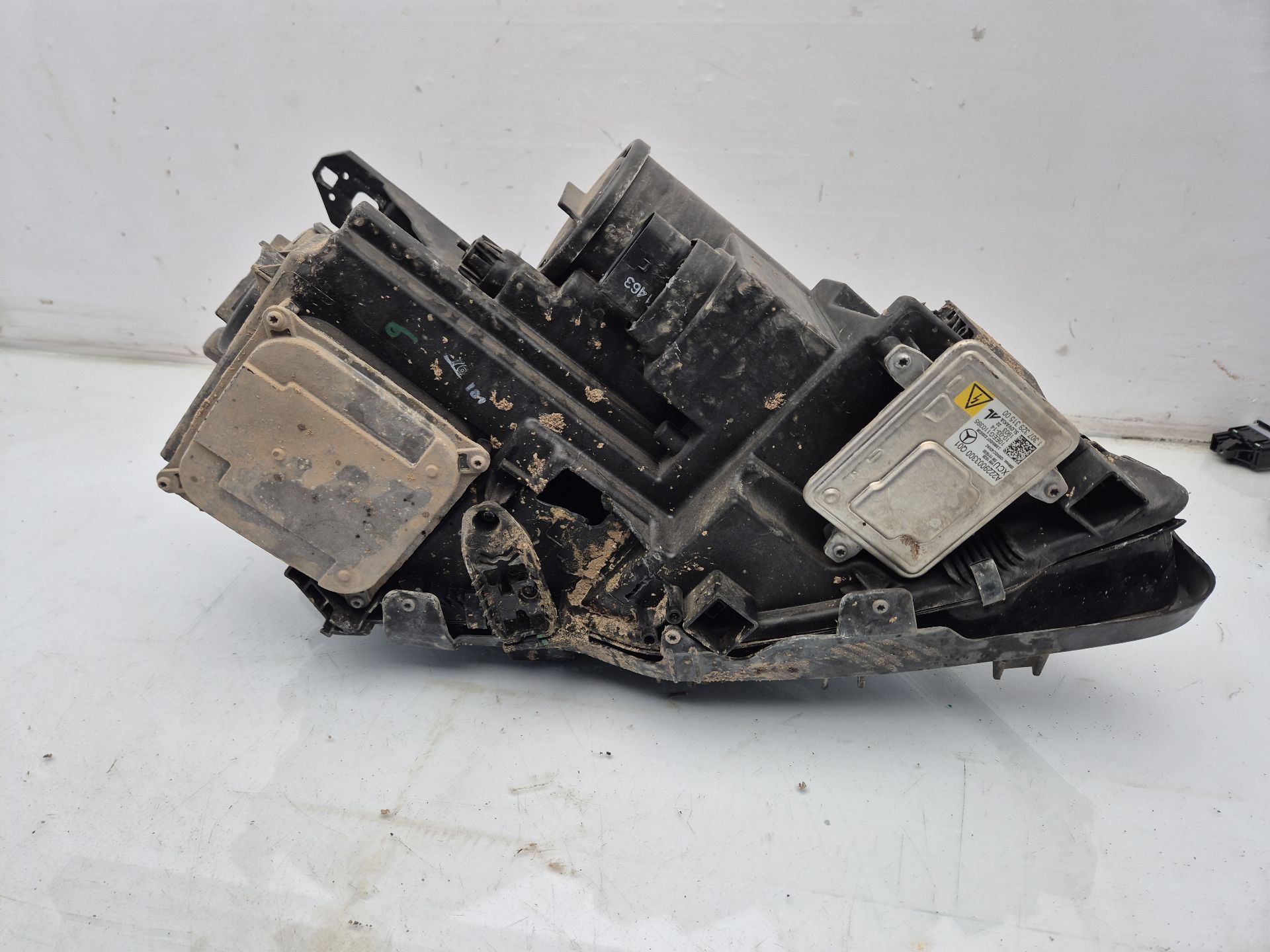 FARO IZQUIERDO MERCEDES-BENZ CLASE GLA 