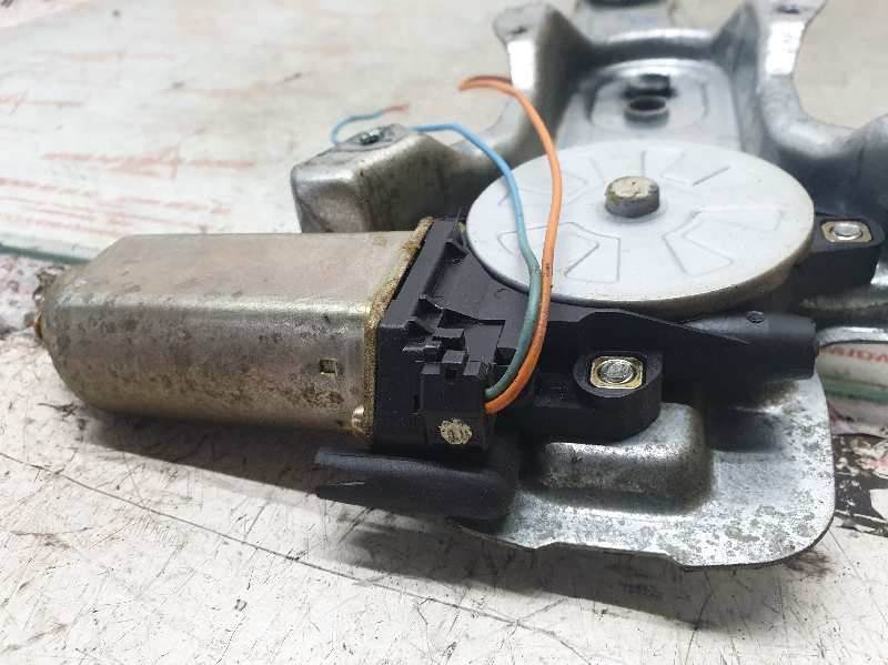 ELEVALUNAS DELANTERO IZQUIERDO MG SERIE 25 (RF) 16K4F