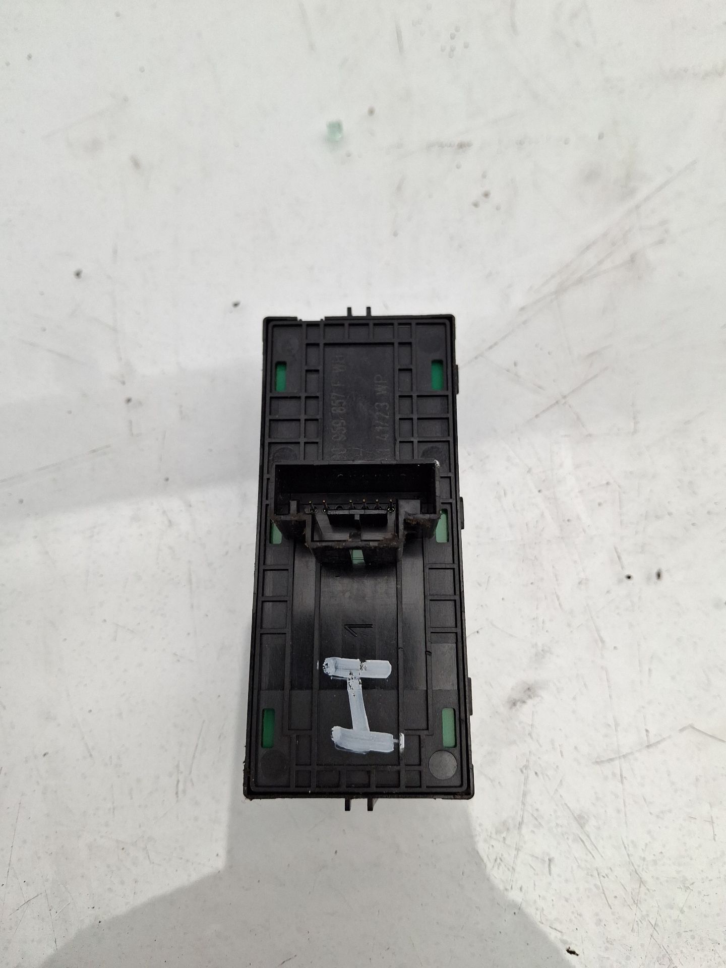 MANDO ELEVALUNAS DELANTERO IZQUIERDO SEAT LEON 