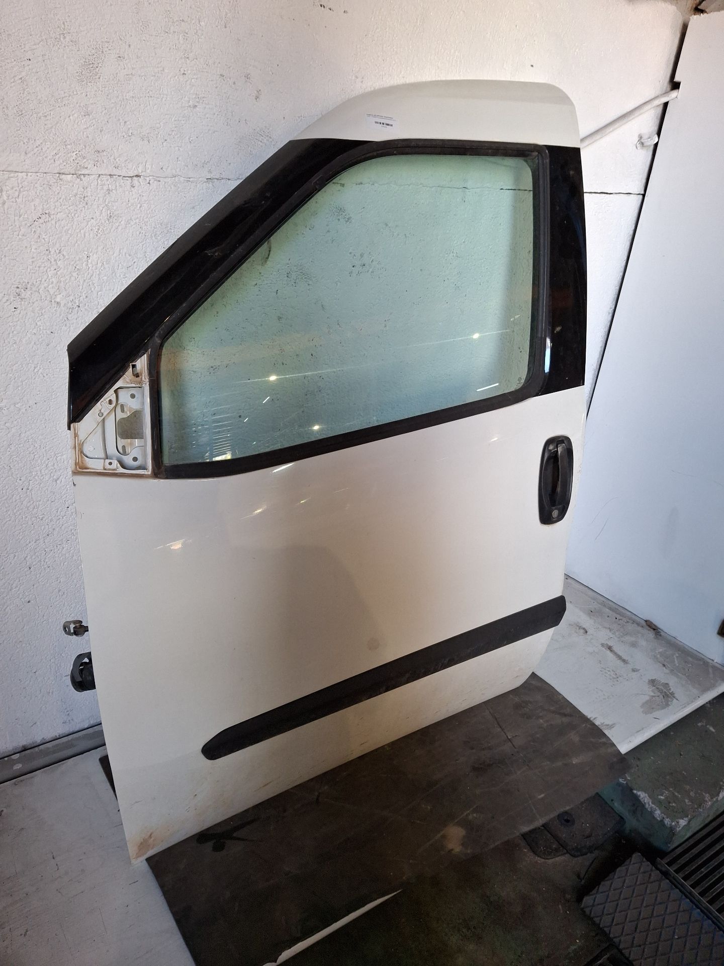 PUERTA DELANTERA IZQUIERDA OPEL COMBO 