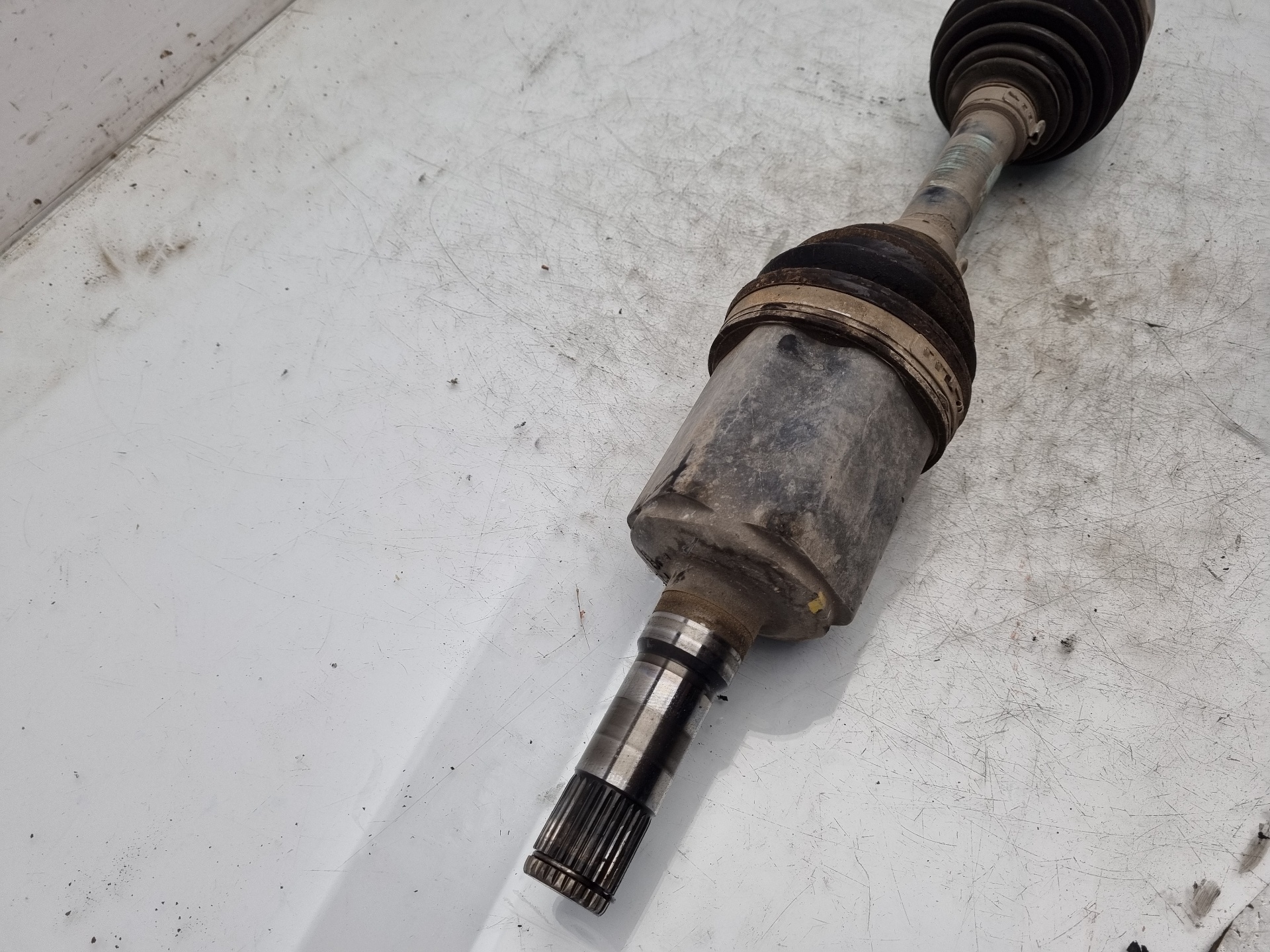 TRANSMISION DELANTERA IZQUIERDA CHEVROLET CRUZE Z20D1