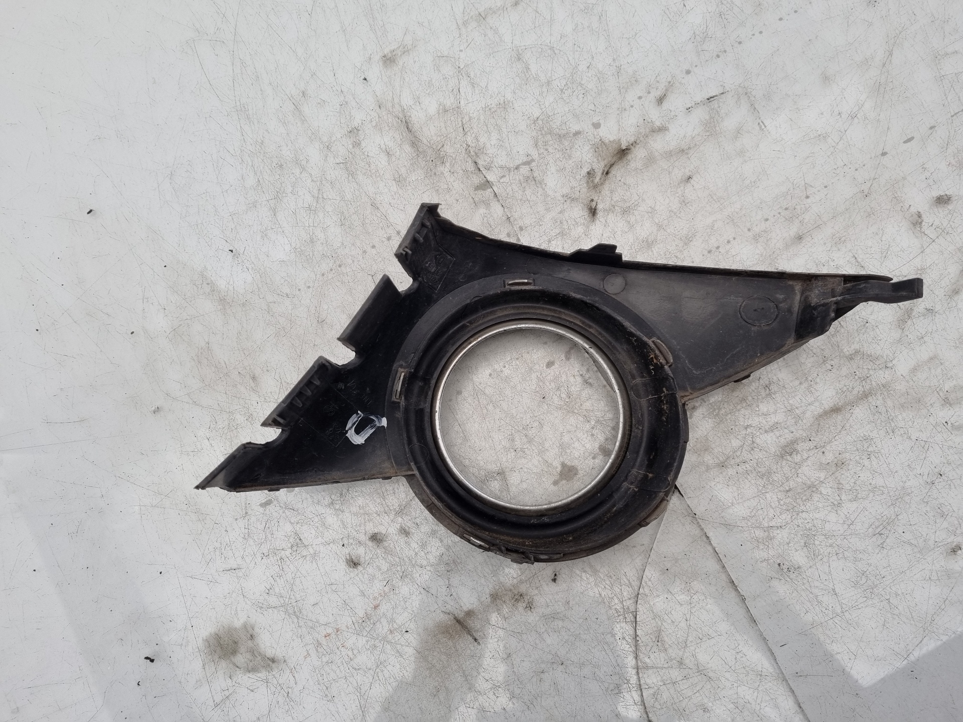 REJILLA PARAGOLPES DERECHA PEUGEOT 207/207+ KFU