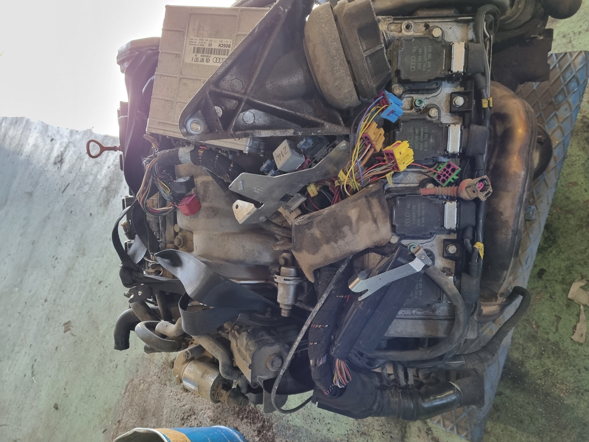 MOTOR COMPLETO AUDI A8 