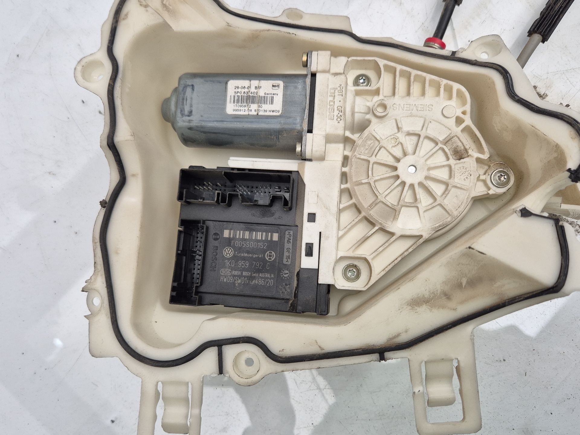 ELEVALUNAS DELANTERO DERECHO SEAT TOLEDO 