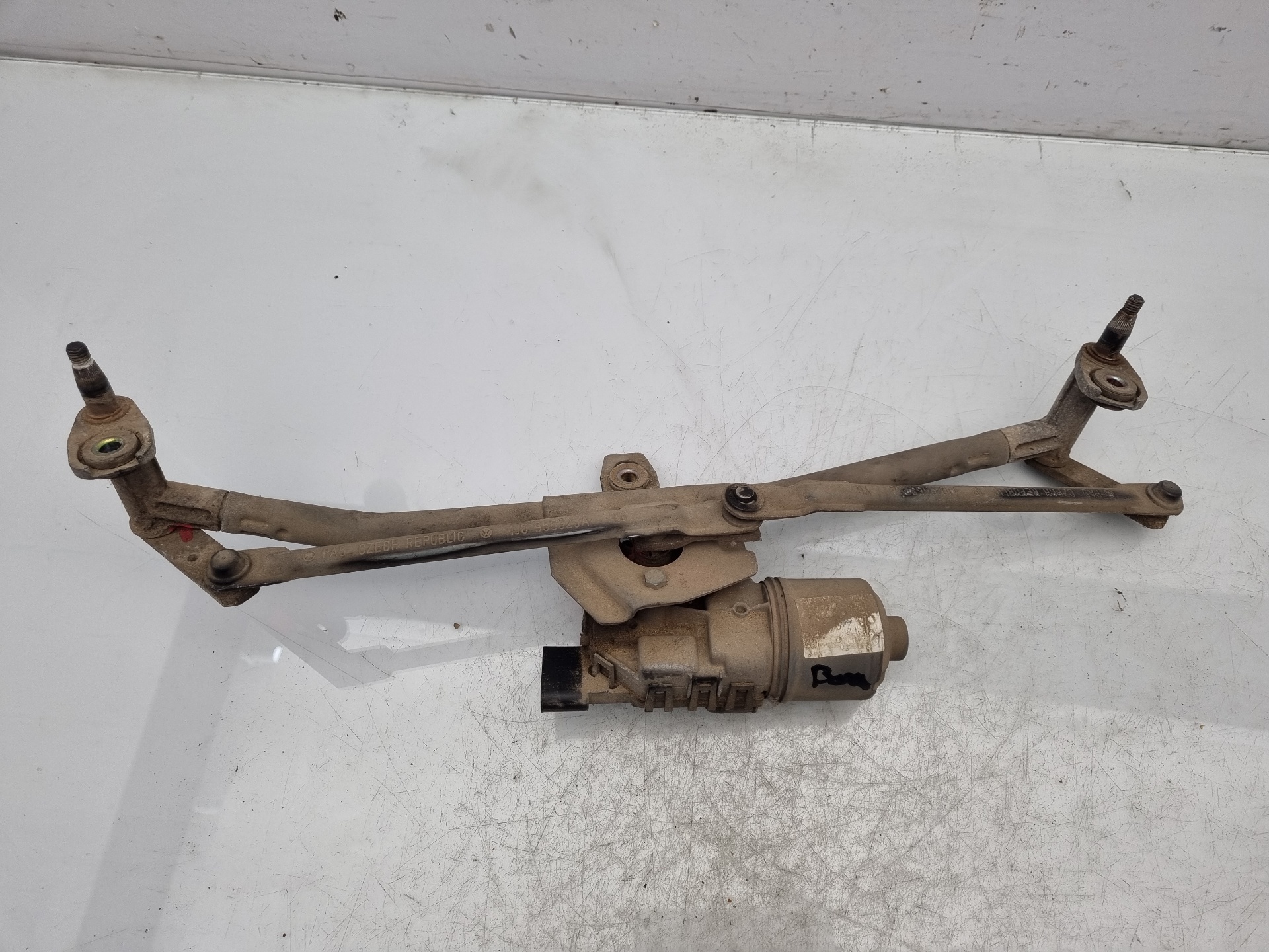 MOTOR LIMPIA DELANTERO VOLKSWAGEN BORA ASV