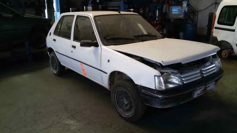FARO DERECHO PEUGEOT 205 A9A