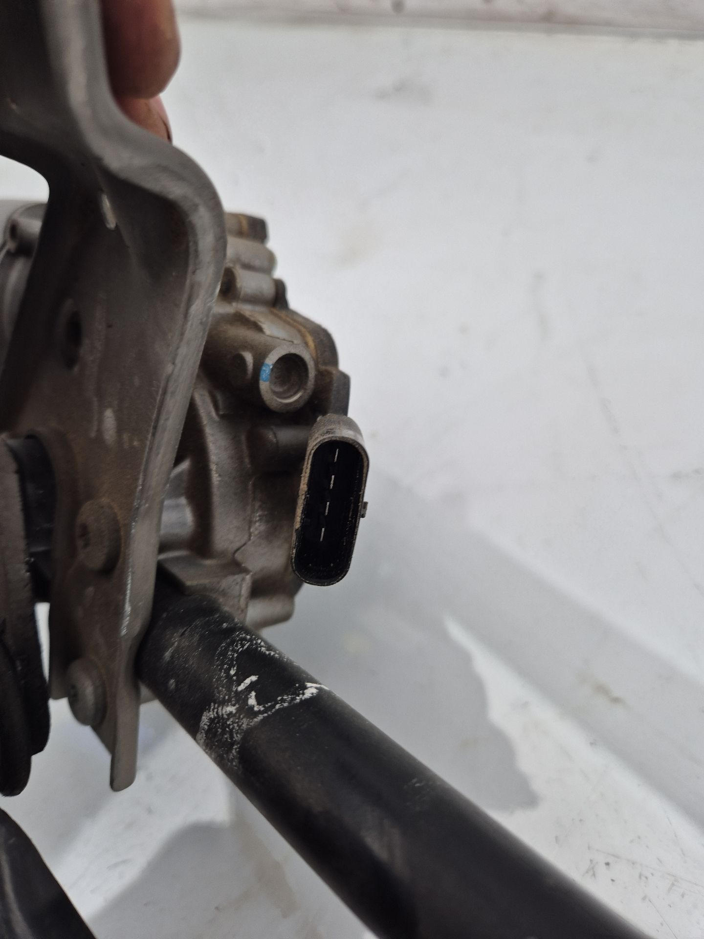 MOTOR LIMPIA DELANTERO MERCEDES-BENZ CLASE GLA 