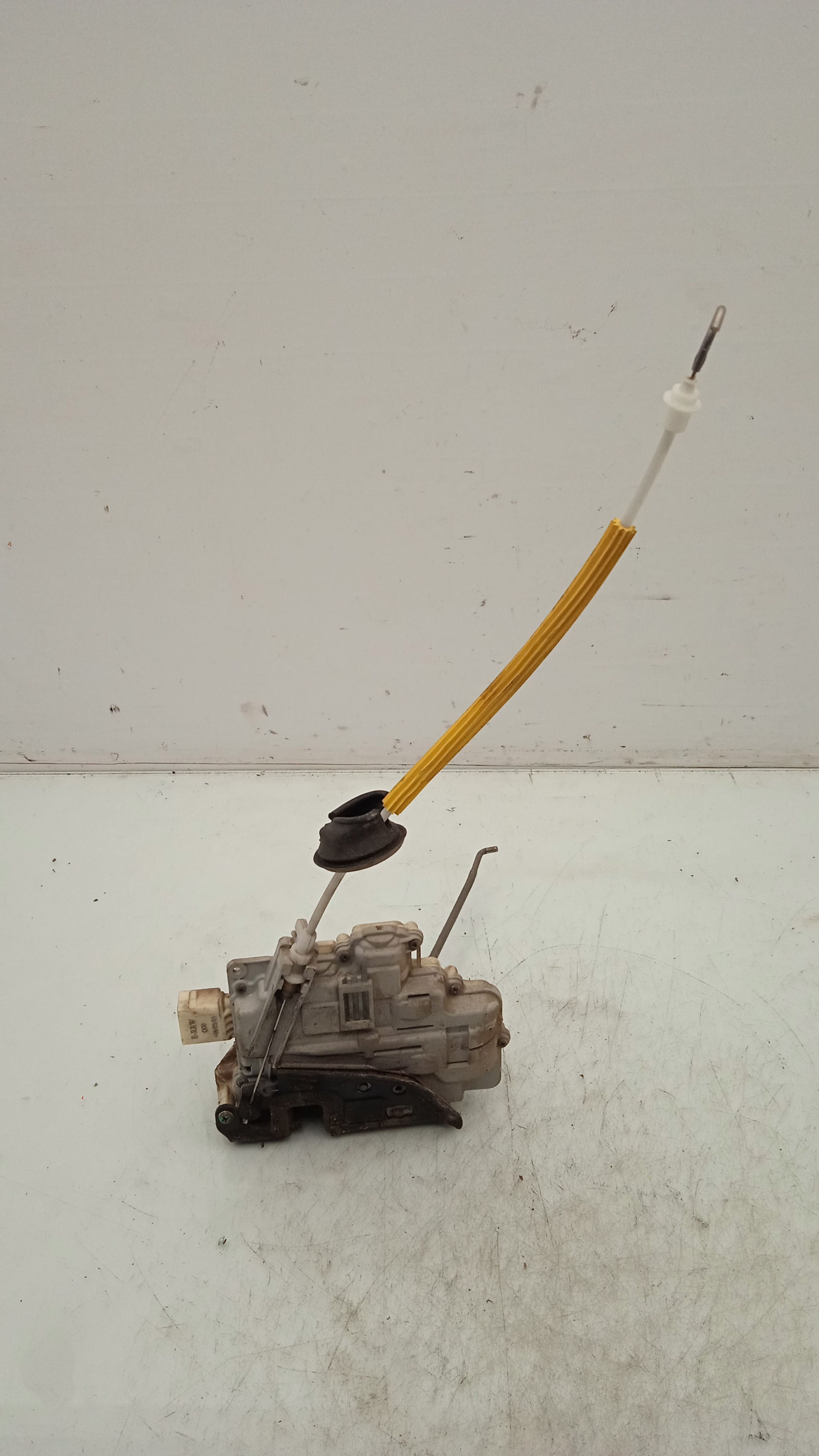 CERRADURA PUERTA DELANTERA DERECHA AUDI A3 BKC