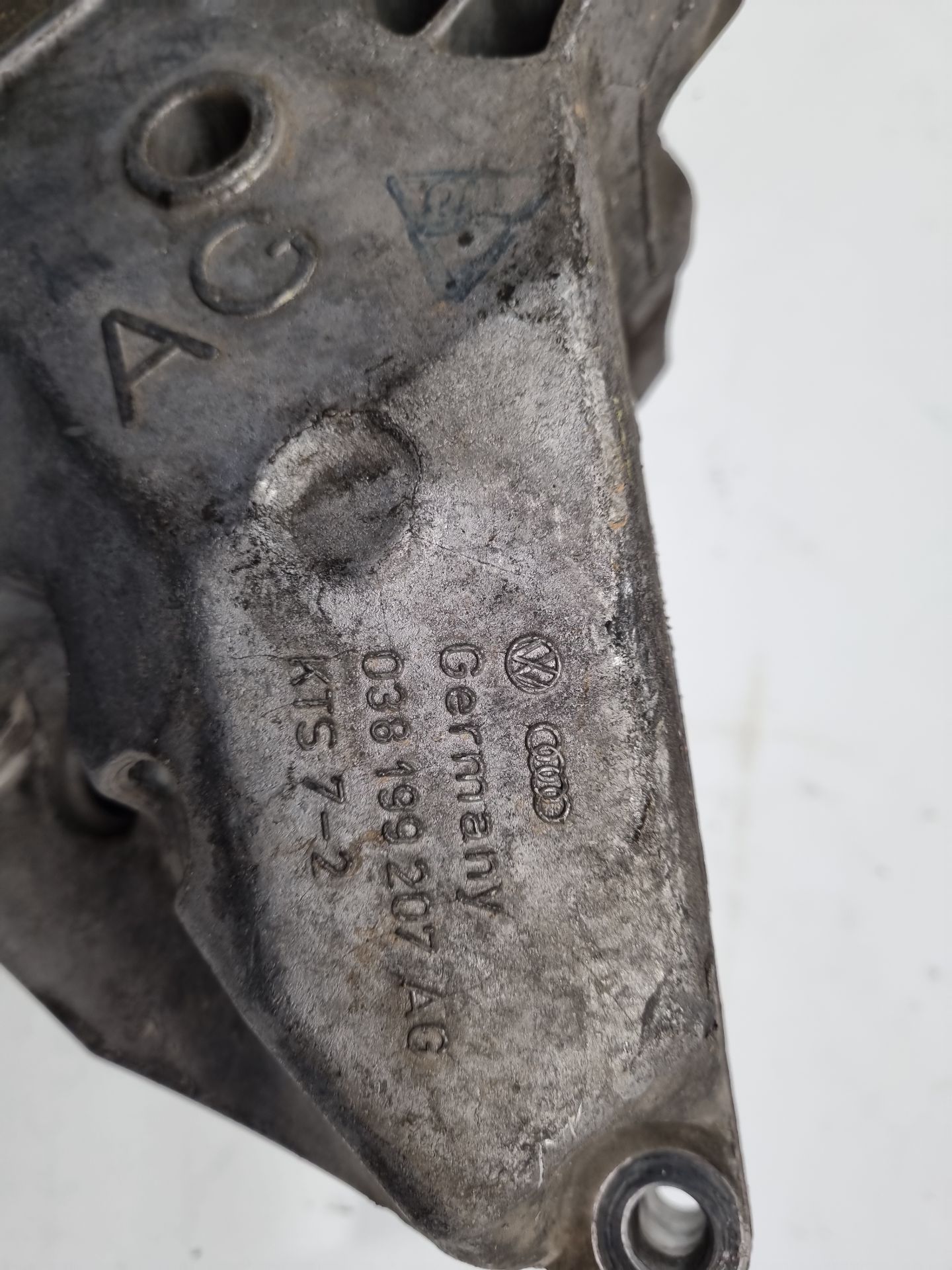 SOPORTE MOTOR SEAT LEON 