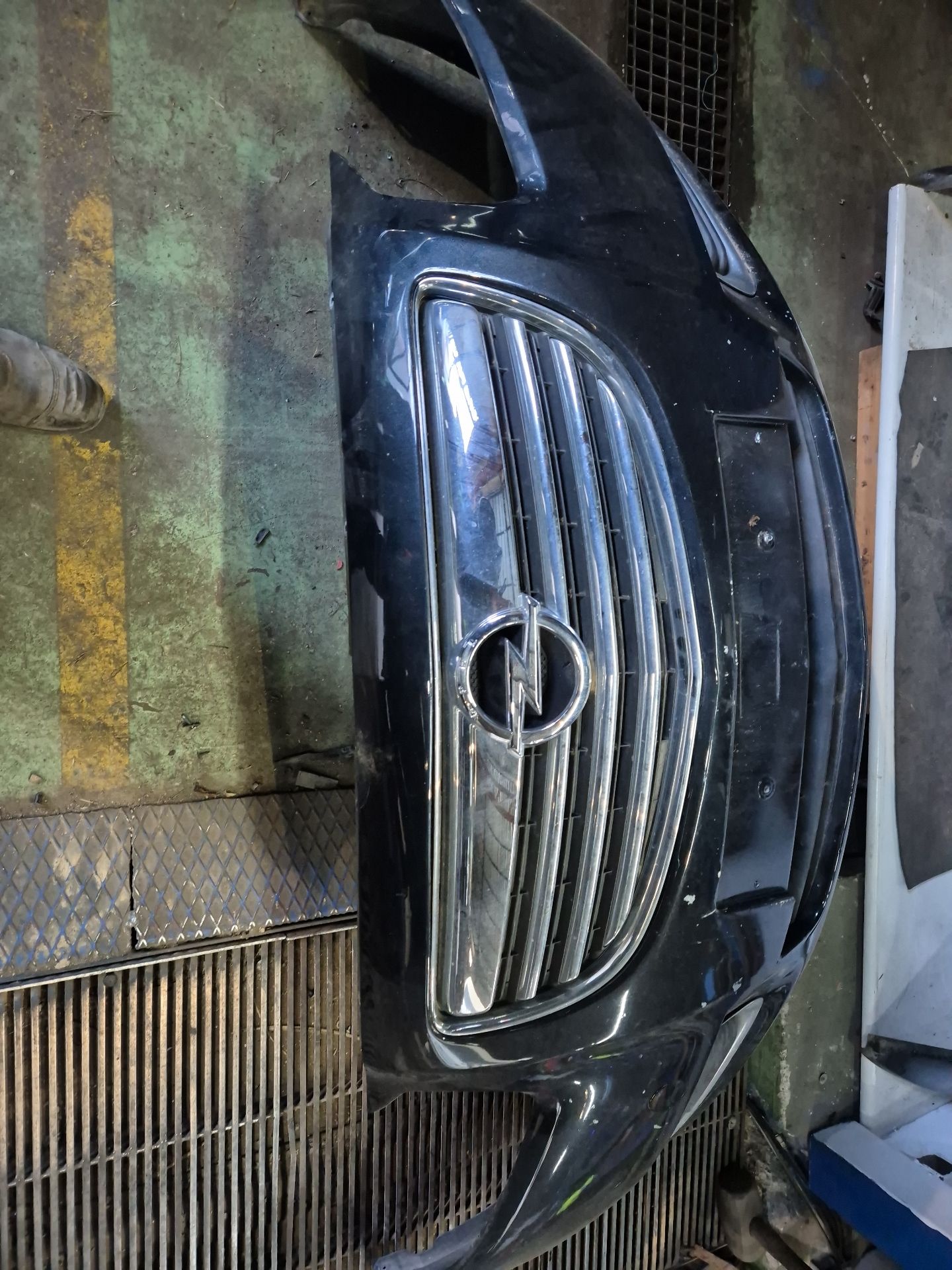 PARAGOLPES DELANTERO OPEL INSIGNIA 