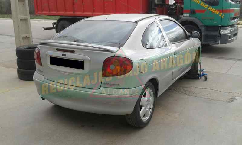 PILOTO TRASERO DERECHO RENAULT MEGANE F9Q