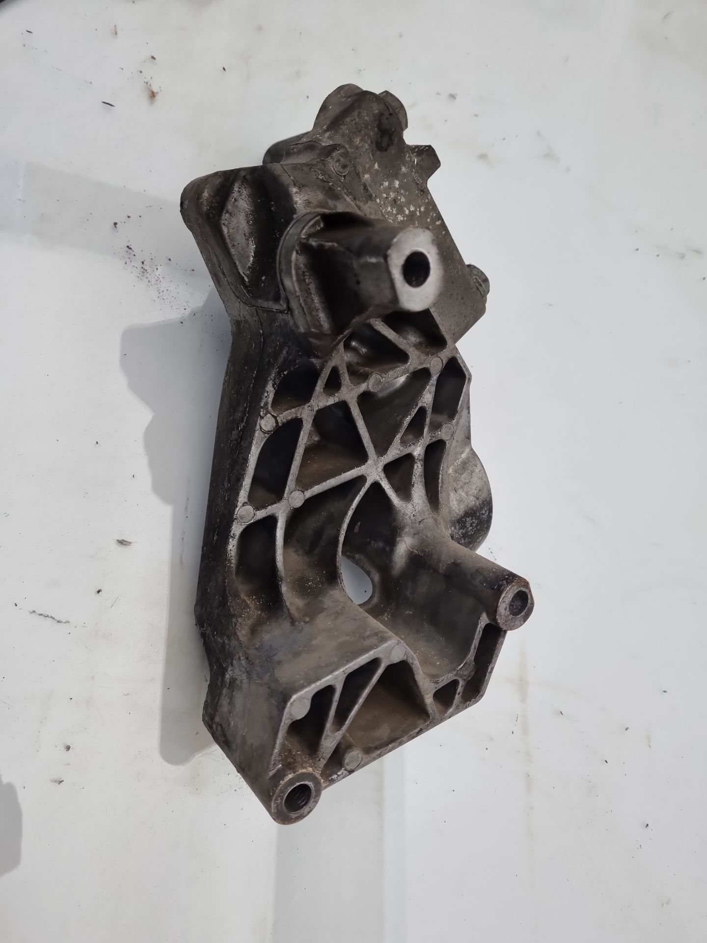 SOPORTE MOTOR SEAT LEON 