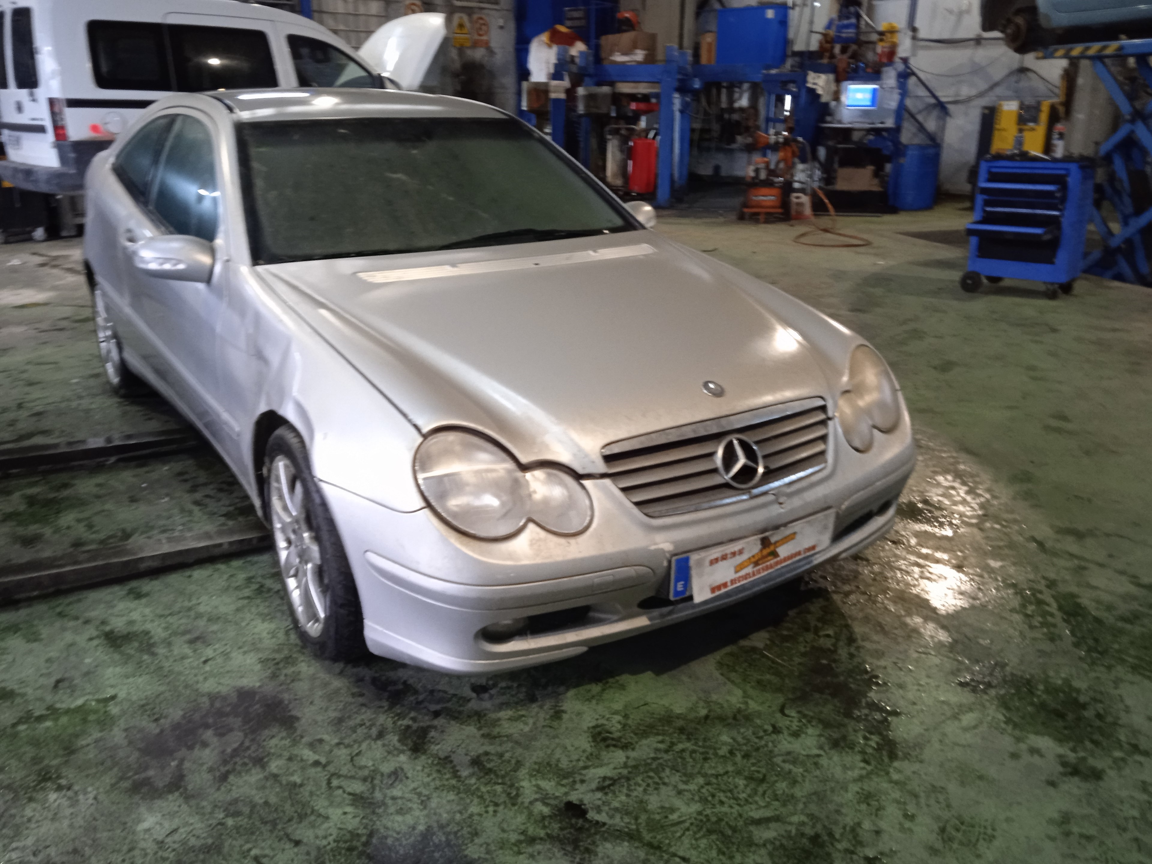 CAJA MARIPOSA MERCEDES-BENZ CLASE C G111955