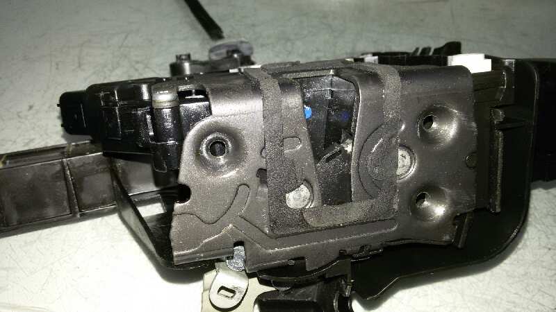 CERRADURA PUERTA TRASERA DERECHA FORD FOCUS HHDA