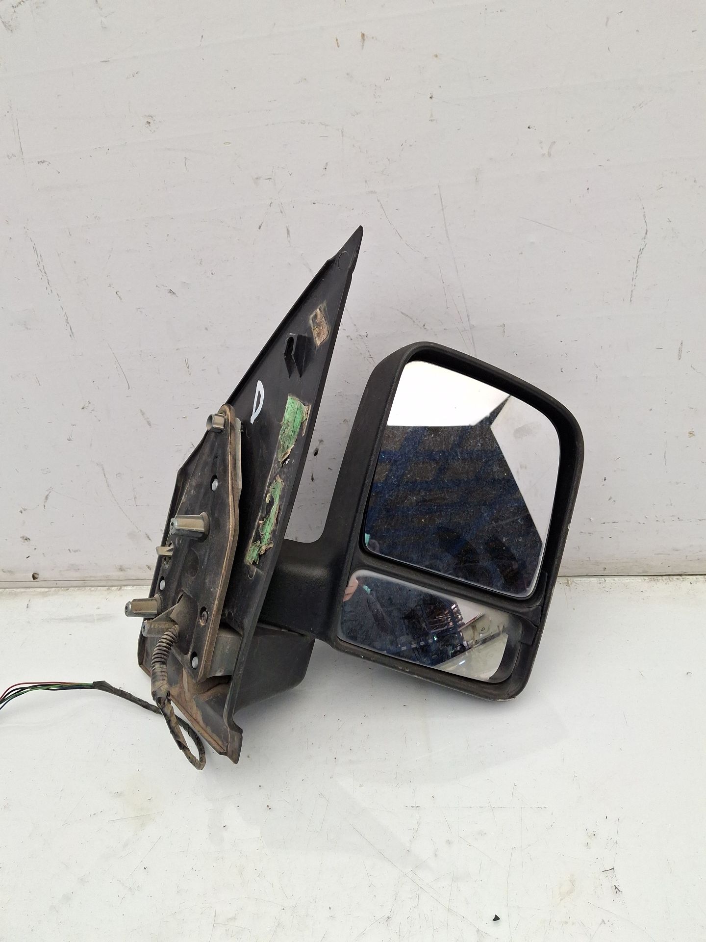 CINTURON SEGURIDAD TRAS. IZQ. FORD TOURNEO 