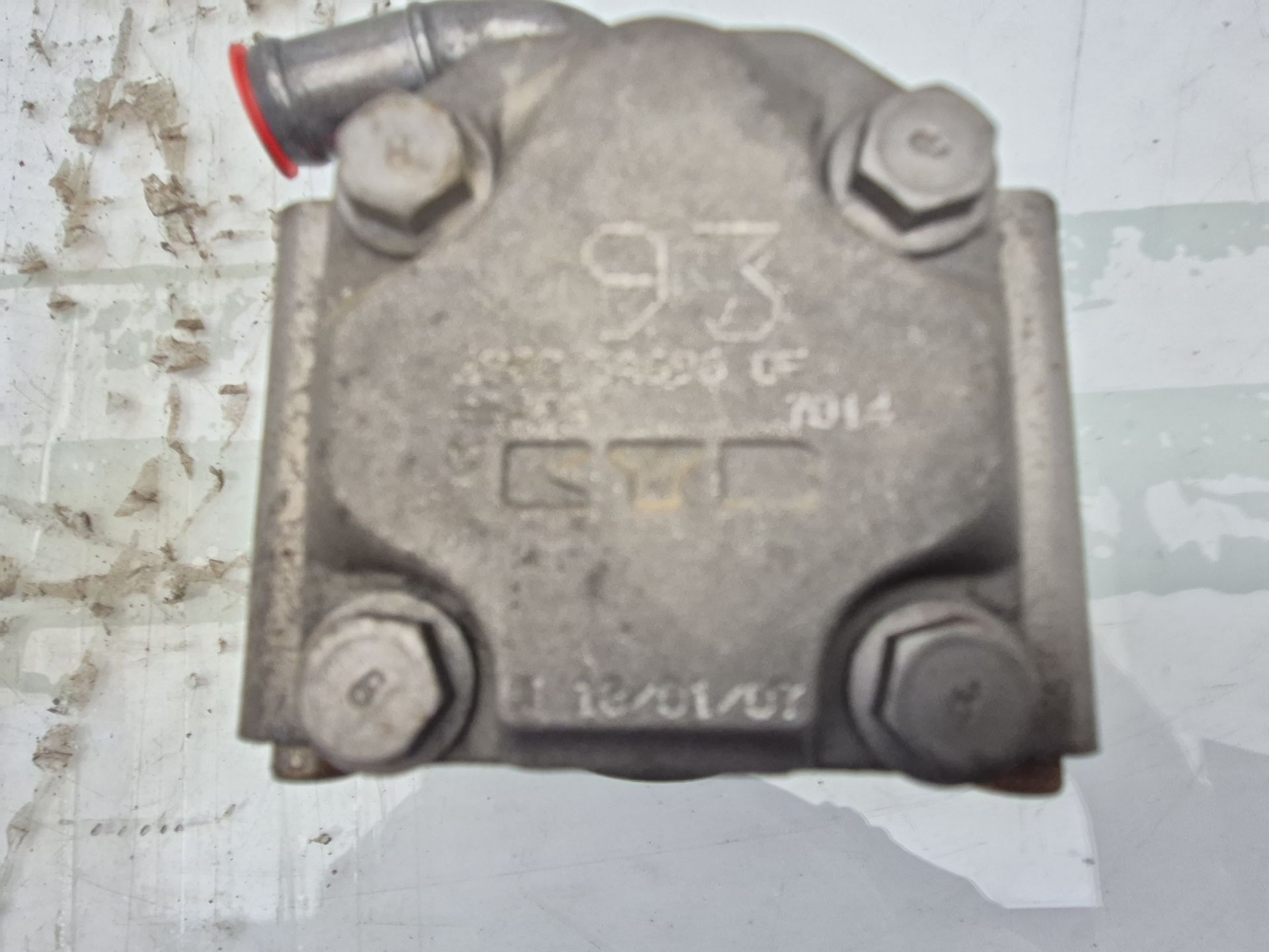 BOMBA DIRECCION FORD FIESTA 