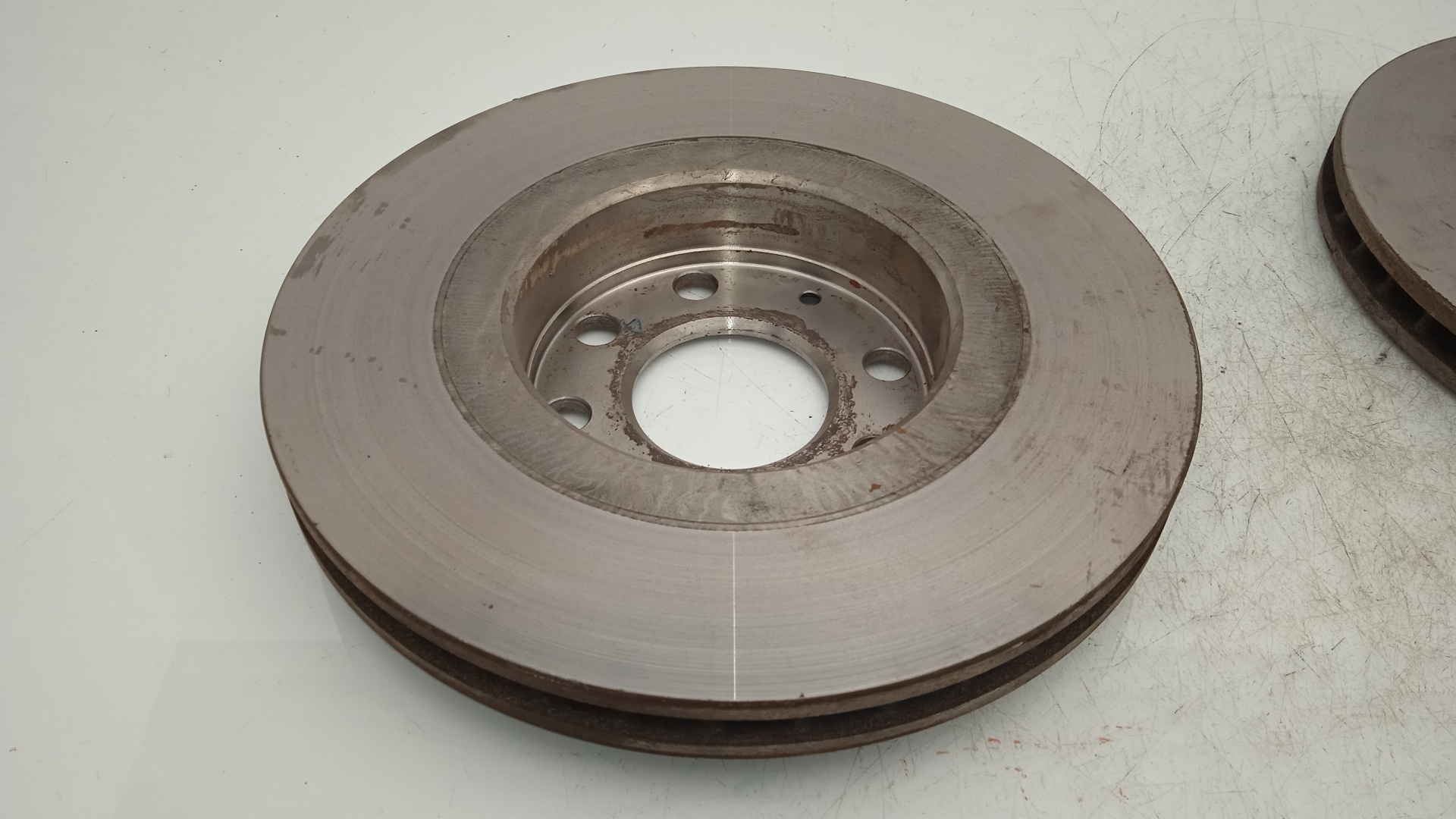 DISCO FRENO DELANTERO OPEL KADETT 18SE