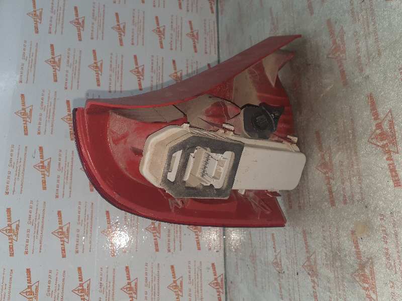 PILOTO TRASERO DERECHO RENAULT CLIO D4F B7