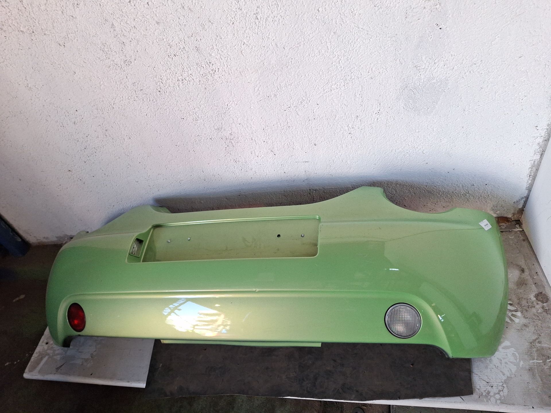 PARAGOLPES TRASERO VOLKSWAGEN NEW 