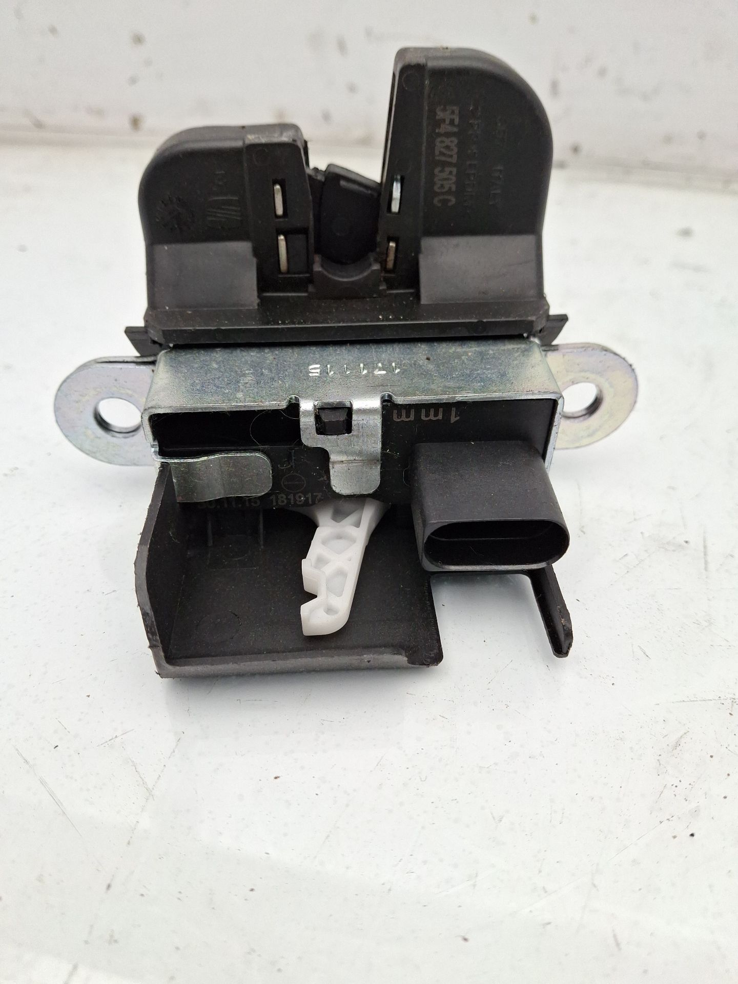 CERRADURA MALETERO / PORTON SEAT LEON 