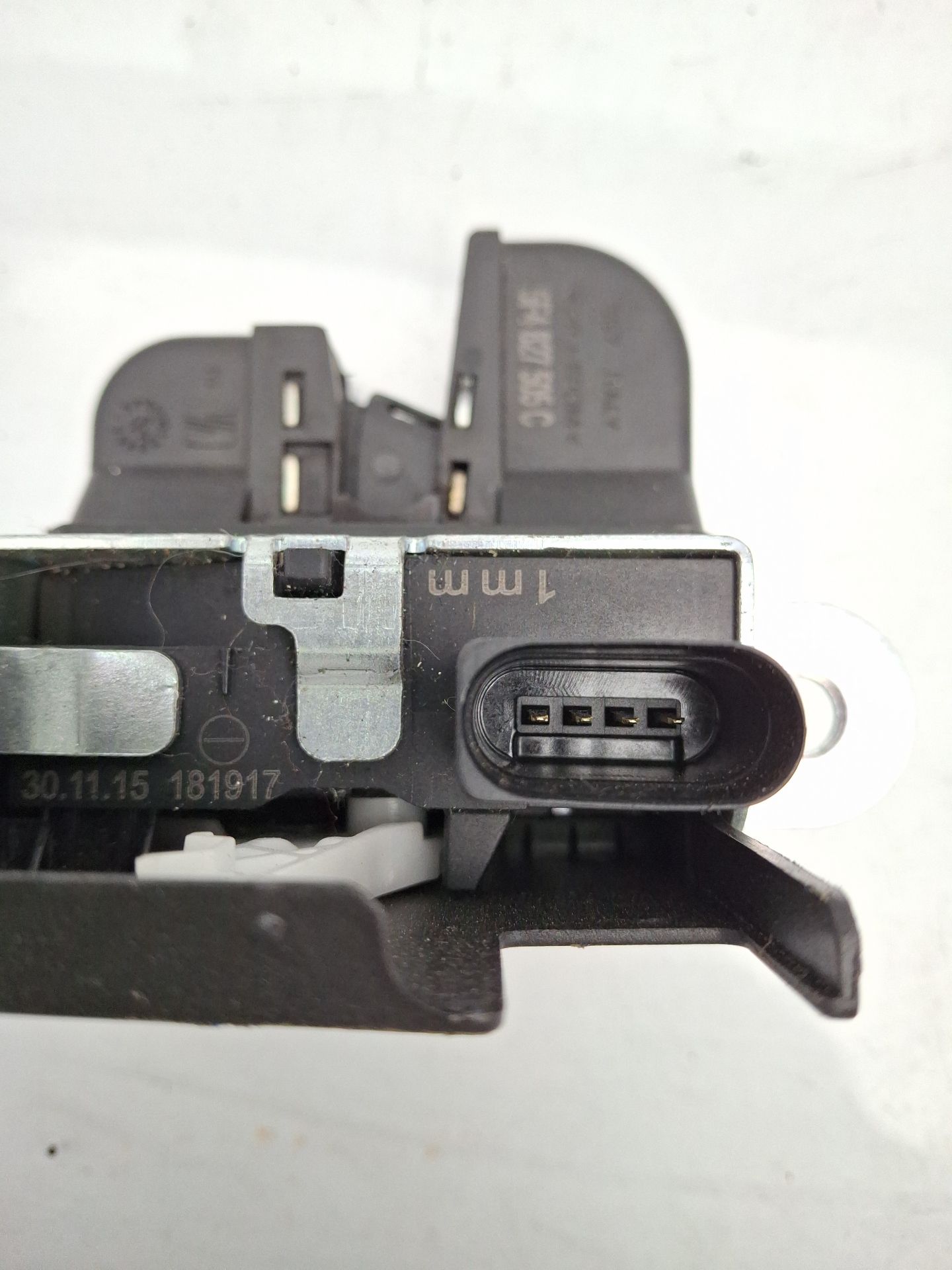 CERRADURA MALETERO / PORTON SEAT LEON 