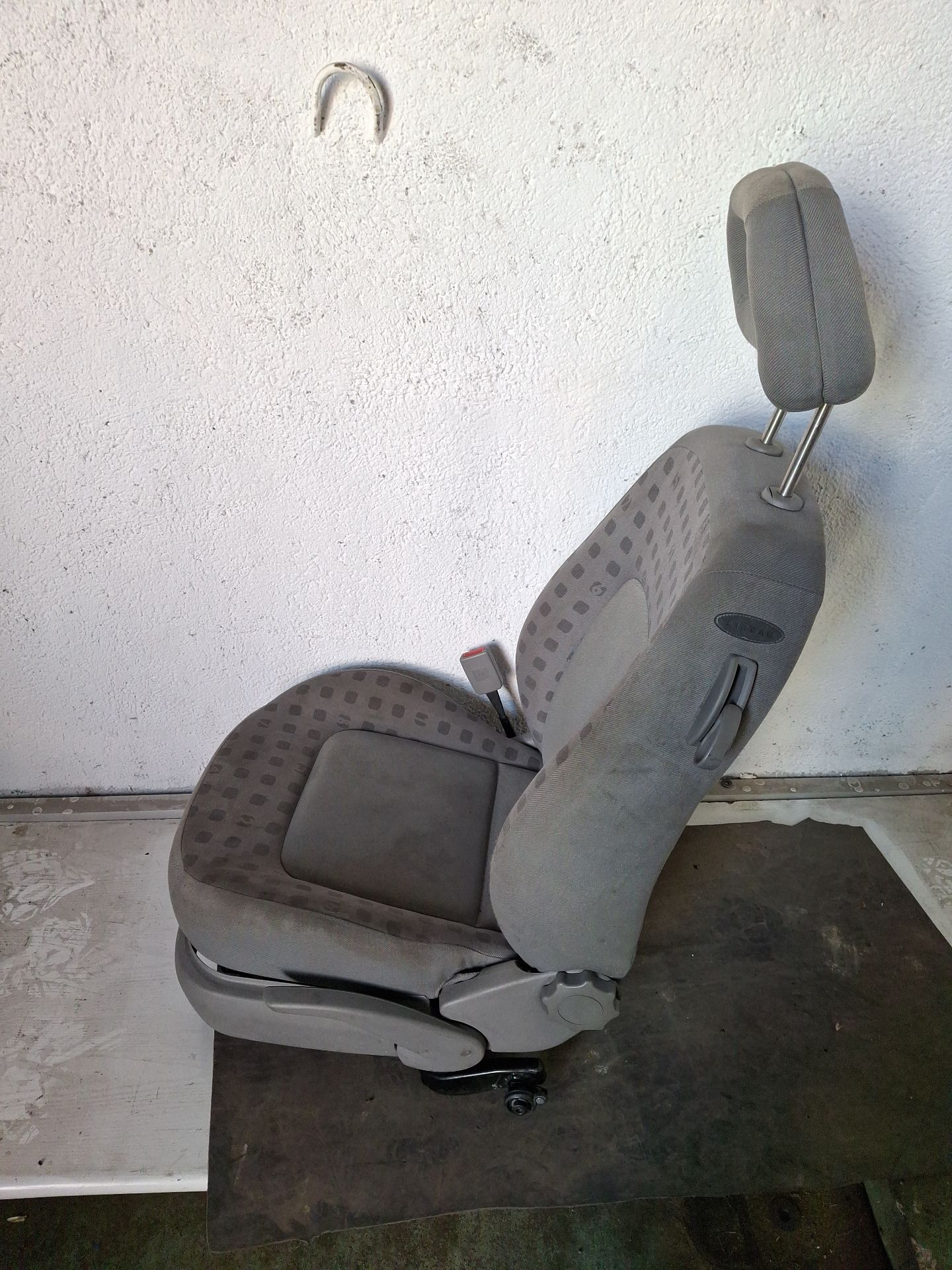ASIENTO DELANTERO IZQUIERDO VOLKSWAGEN NEW 