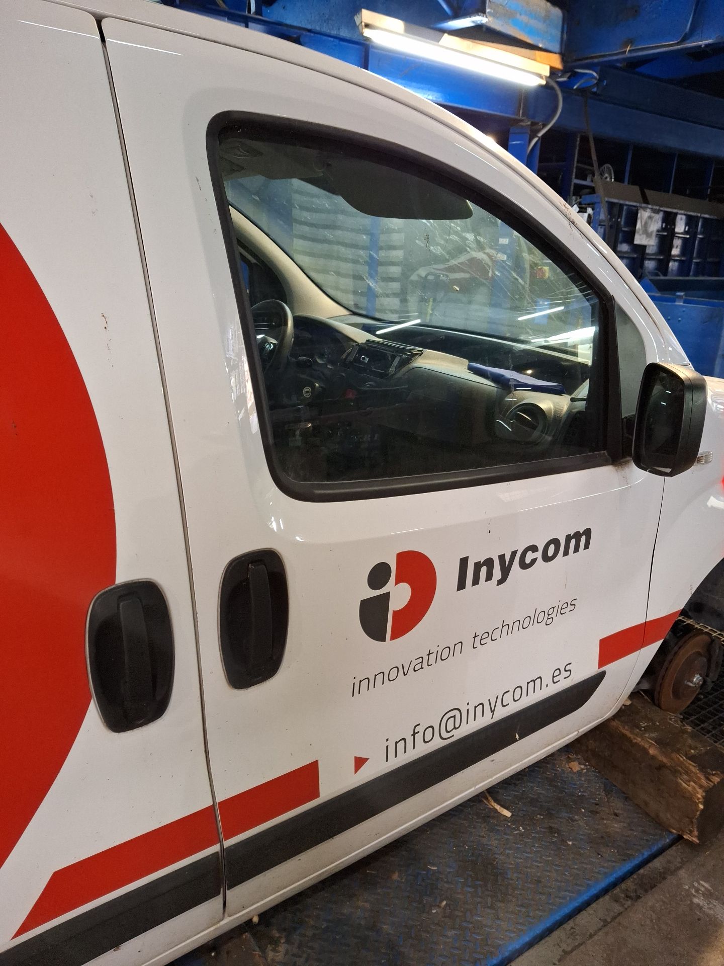 PUERTA DELANTERA DERECHA FIAT FIORINO 