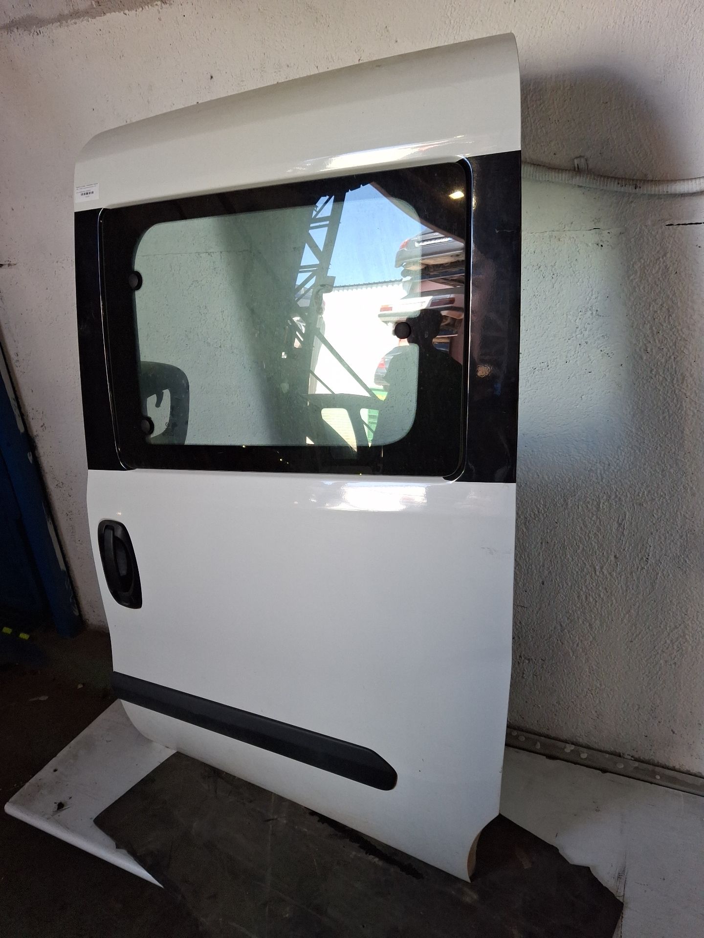 PUERTA LATERAL CORREDERA IZQUIERDA OPEL COMBO 